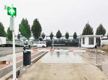 濮陽天馳藥業(yè)80噸智能無人值守地磅