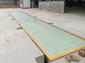 新鄉(xiāng)市中新塑料制品150噸地磅